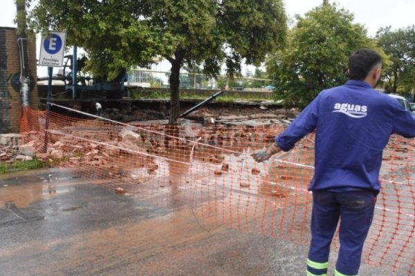 Se derrumbó una pared de la planta potabilizadora de Aguas Santafesinas