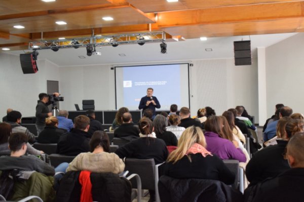 Darío Cocco dictó seminario sobre historia del movimiento obrero