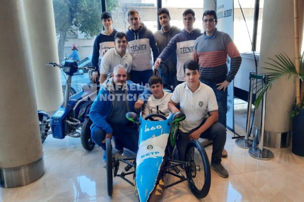 De la teoría a la práctica: Exhiben prototipos de autos eléctricos construidos por alumnos