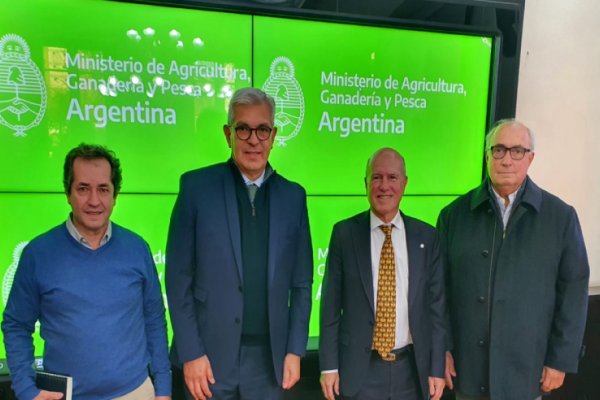 La cadena de soja le planteo a Domínguez la urgente necesidad de un cambio de rumbo