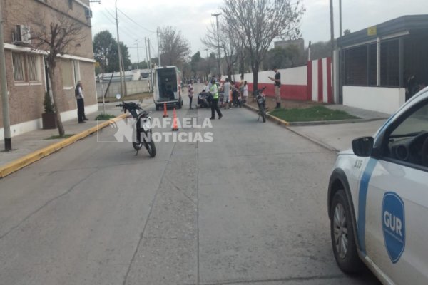 Una mujer y un menor resultaron lesionados tras accidentarse en motocicleta