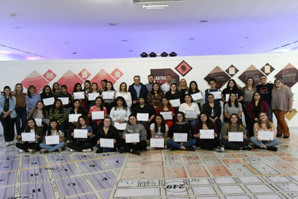 Formación digital: 40 mujeres jóvenes recibieron su certificado