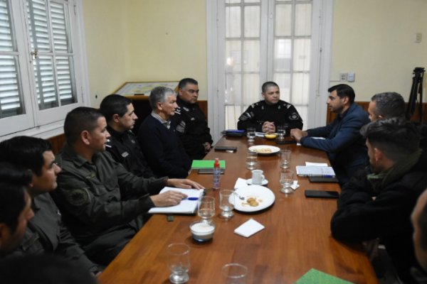 Primera reunión de las nuevas autoridades policiales en el Comando Unificado