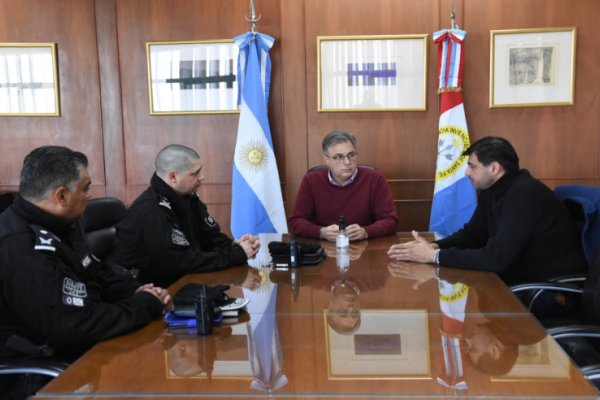 Castellano y Carruega mantuvieron una reunión en el Municipio