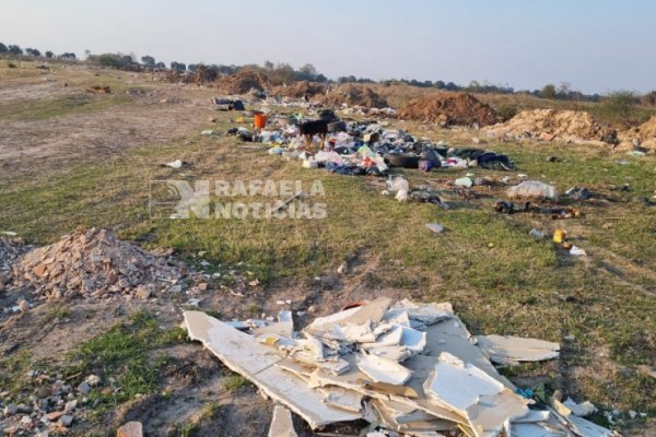 Vendrán multas más severas para quienes arrojen basura en caminos rurales