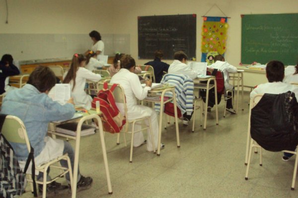 Oferta salarial: docentes de Rafaela y la región elegirán entre tres mociones