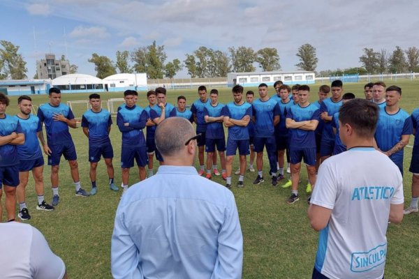 Atlético comenzó la pretemporada con dos ausencias