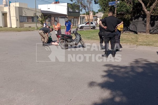 Accidente entre dos motocicletas dejó como saldo a una mujer herida