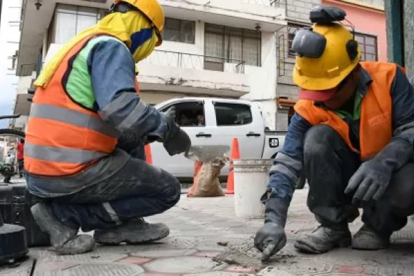 Indignante: Una cuadrilla de obreros habría asaltado a una pareja de jubilados