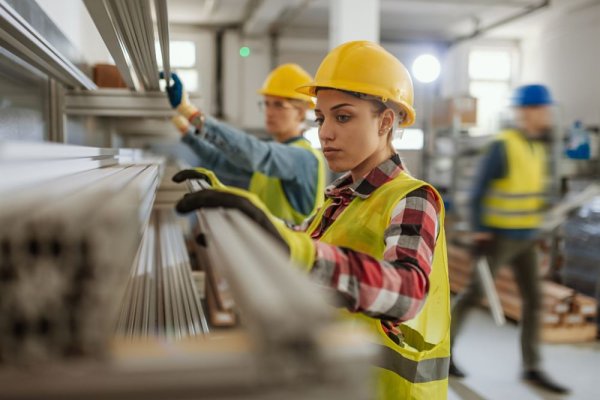 En septiembre, el empleo industrial creció un 4,4% interanual