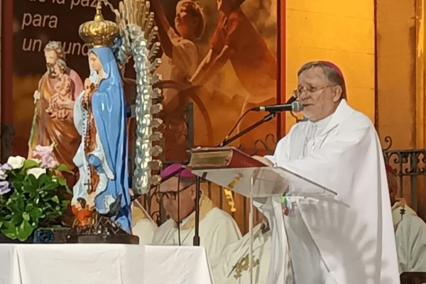 En una emotiva ceremonia monseñor Pedro Javier Torres inició su ministerio pastoral como nuevo obispo