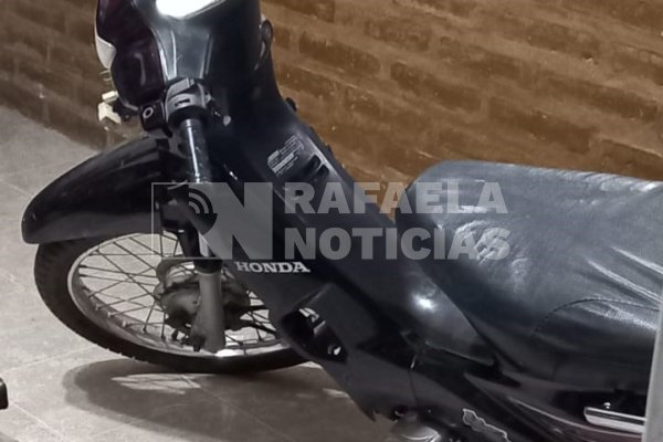 Dos menores de edad robaron una moto y la GUR los interceptó