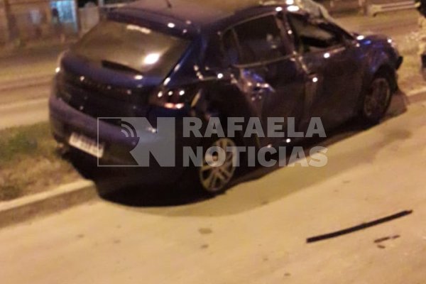 Fuerte choque entre un auto y un camión en Ruta Nacional 34