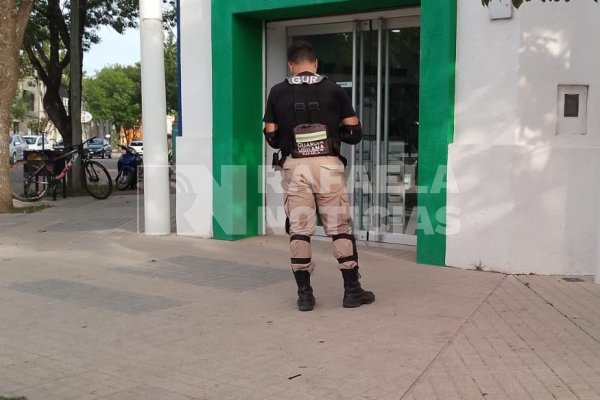 Aprovechó la cantidad de clientes en un comercio y robó