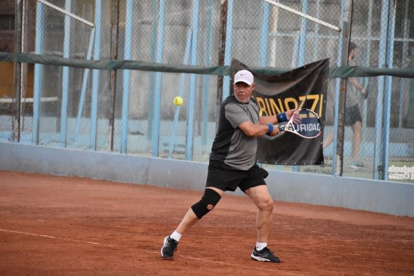 Comenzó a disputarse el Summer Cup en Celeste Tenis