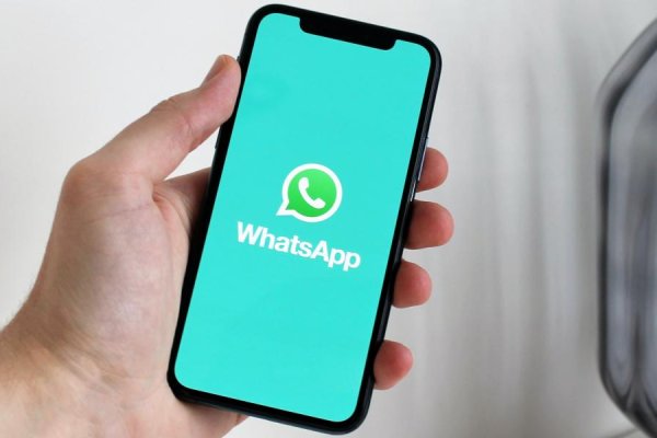 Hackearon el WhatsApp de un funcionario local