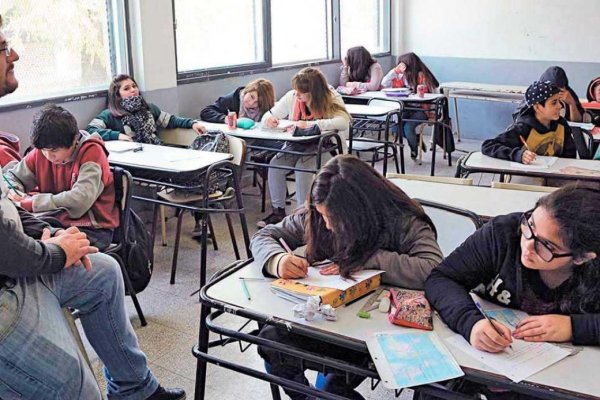 La nueva secundaria: cuatrimestres, alumnos divididos en trayectorias y la casi nula posibilidad de repetir de año