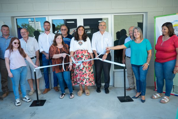 Inauguraron el primer Punto Violeta del año en María Juana