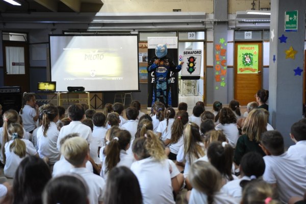 “¿Quién Pierde?”: “Piloto Tango” sigue recorriendo instituciones educativas