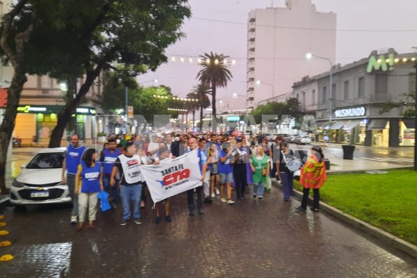 En Rafaela también hubo marcha por el "Día de la Memoria"