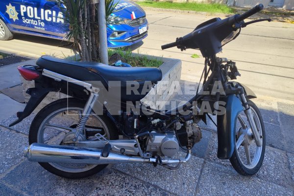 Detectan moto robada y recuperan bicicletas