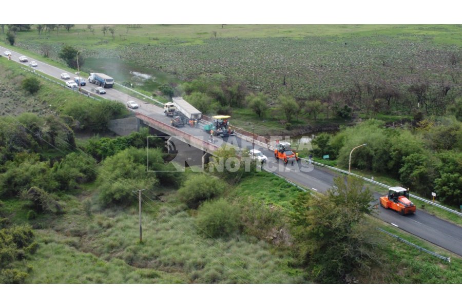 Repavimentación del puente sobre Las Prusianas.