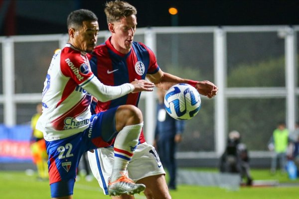 San Lorenzo cayó en el descuento ante Fortaleza