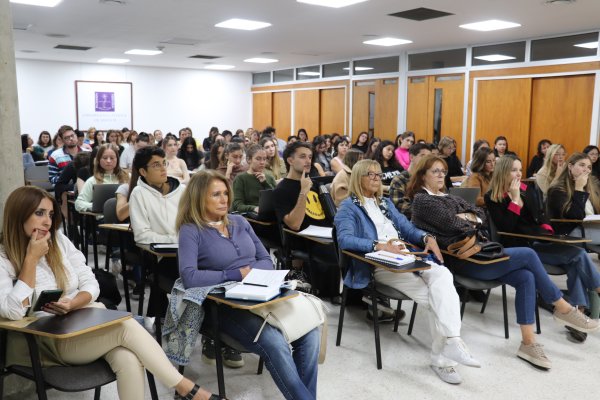 La UCSF invita a educadores a una jornada gratuita sobre ABP