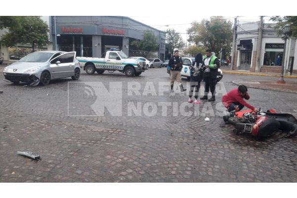 Fuerte accidente en  un cruce complicado de Rafaela