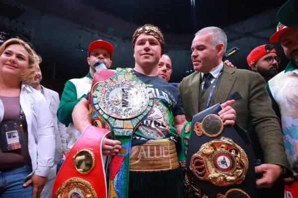 Canelo Álvarez, campeón mundial indiscutido