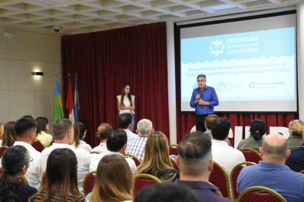 Presentación de propuestas para el cuidado del ambiente y charla sobre triple impacto