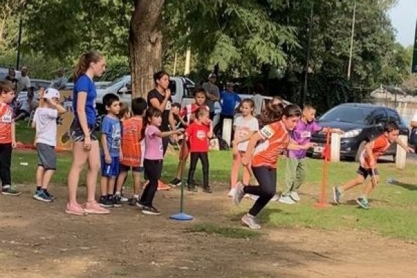 Gran encuentro de Mini Atletismo en el Parque Balneario