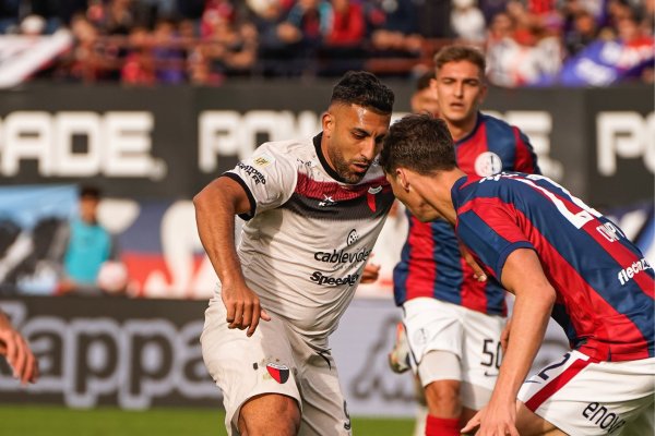 Colón se trajo un importante empate de la cancha de San Lorezno