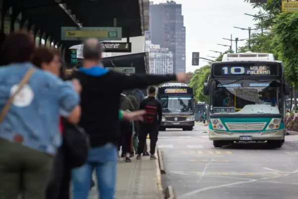 Paro de colectivos: no hubo acuerdo y se confirmó la medida para este martes 13 de junio