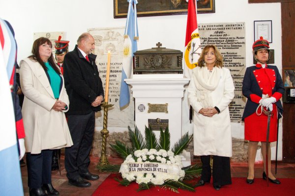 Perotti encabezó el acto por el 185º Aniversario del Fallecimiento del Brigadier Gral. Estanislao López