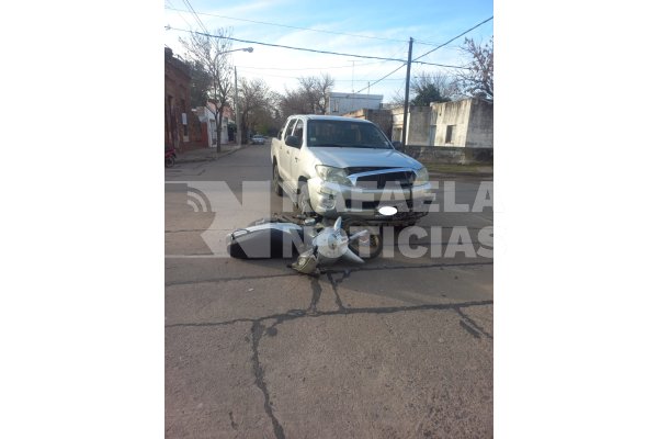 En pocos minutos, dos accidentes tuvieron lugar en la ciudad: Como saldo, una lesionada