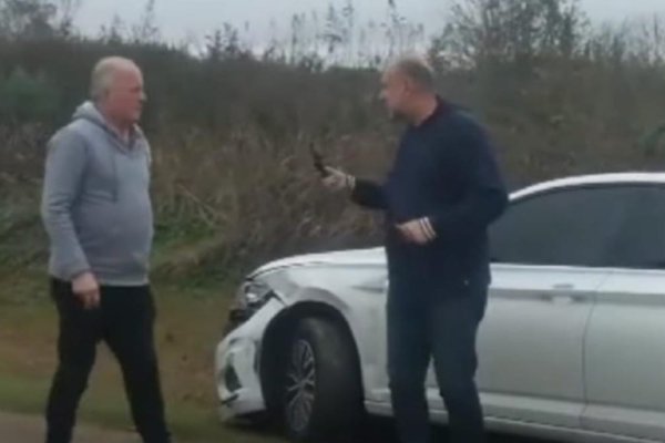 Sin lesionados el gobernador participó de un accidente en la ciudad