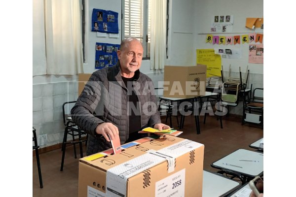 Elecciones Rafaela 2023: Perotti pidió que "la gente vote con tranquilidad, como ya lo está haciendo"