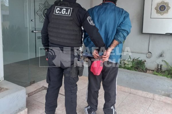 Disturbios y piedrazos contra la policía en barrio Villa Dominga