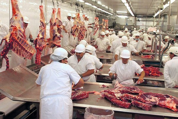 La Federación de la Carne acordó un aumento del 12 % para agosto