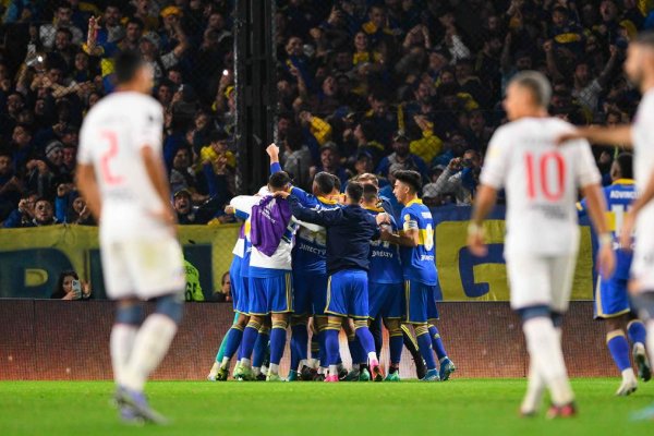 Boca venció a Nacional y pasó a cuartos de la Libertadores