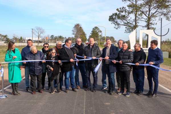 Perotti inauguró obras viales en Moisés Ville y Virginia