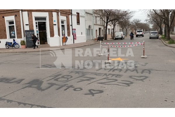 Pintaron una estrella amarilla en memoria de Román Coronel