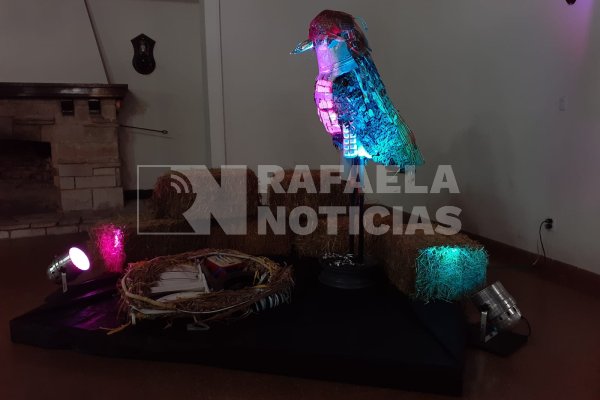 Presentaron “Arrojo”: una escultura para problematizar sobre la basura en el periurbano de Rafaela