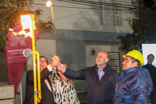 Perotti inauguró las obras de conexión de red de gas domiciliaria Gasoducto NEA en Reconquista