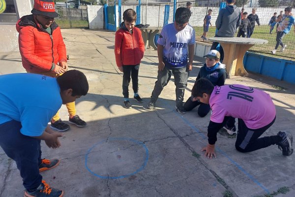 Centro de Día Oeste celebra el mes de las Infancias con jornada lúdica