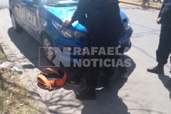 Un menor de 15 años merodeaba en las calles de la ciudad con un arma blanca