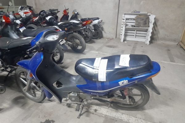 Ingresaron a un depósito municipal y robaron partes de motocicletas