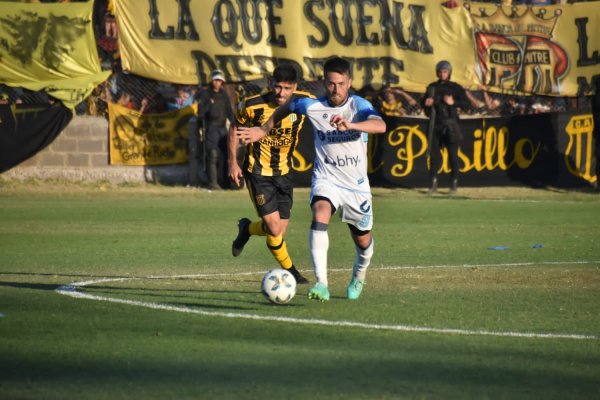 Atlético no pudo con Mitre y sumó su tercera derrota seguida