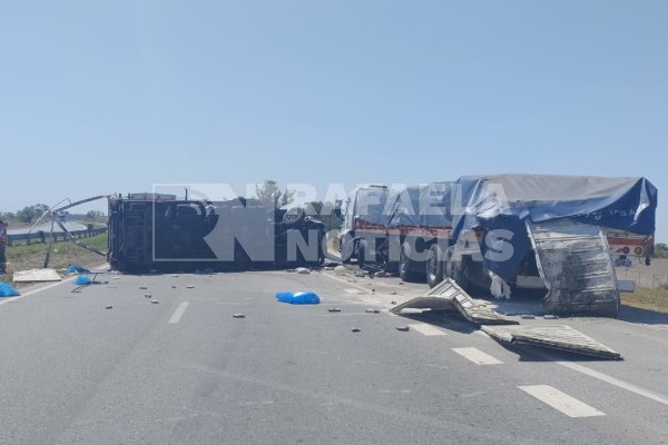 Ruta Nacional 34: Chocaron dos camiones y el tránsito quedó totalmente interrumpido